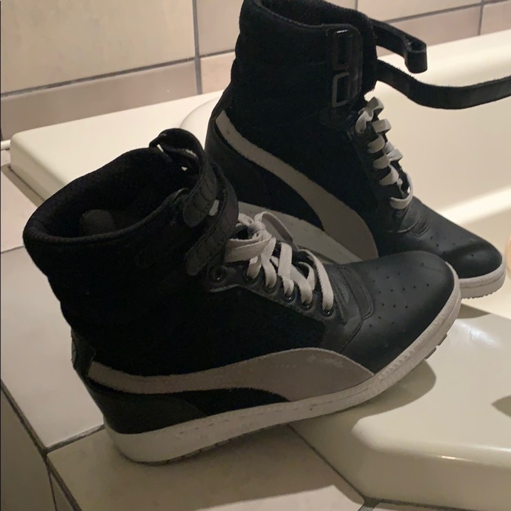 Women Puma wedge sneakers